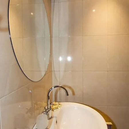 малина Hotel de apartamente 3*
