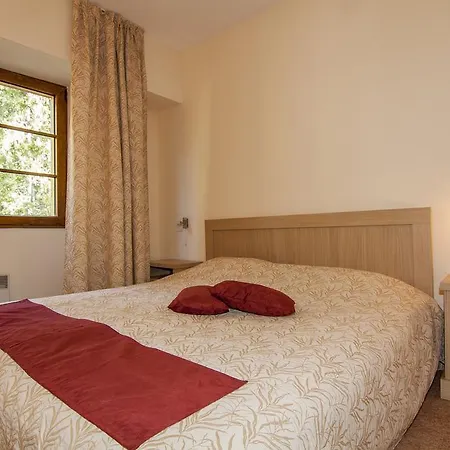 Hotel de apartamente малина