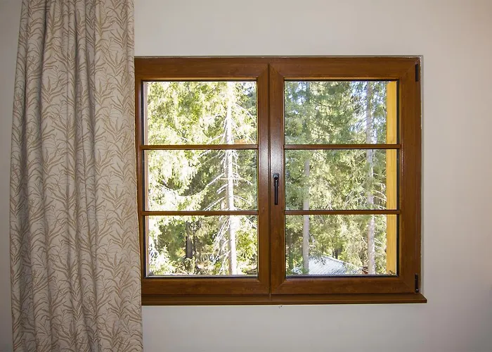 Lejlighedshotel малина 4*